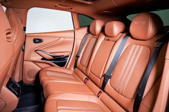 2025 Aston Martin DBX 707