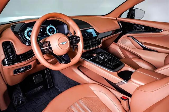 2025 Aston Martin DBX 707
