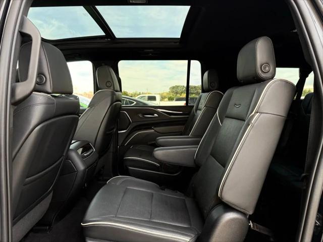 2023 Cadillac Escalade ESV 4WD Sport