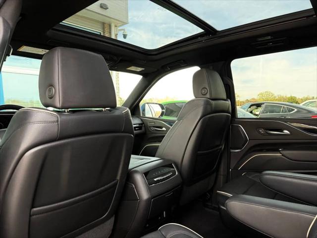 2023 Cadillac Escalade ESV 4WD Sport