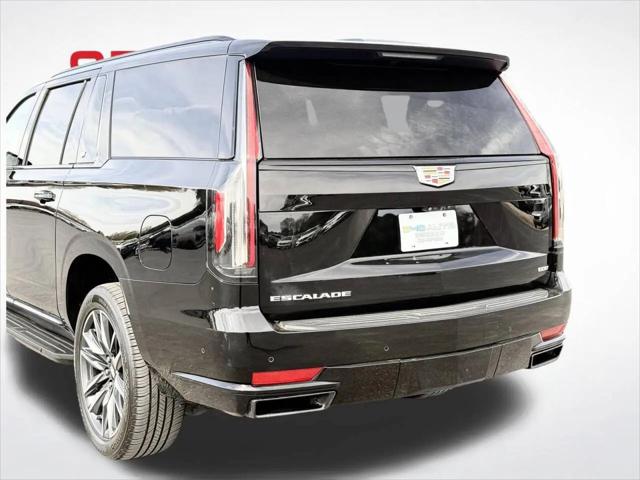 2023 Cadillac Escalade ESV 4WD Sport