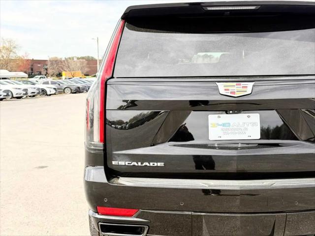 2023 Cadillac Escalade ESV 4WD Sport