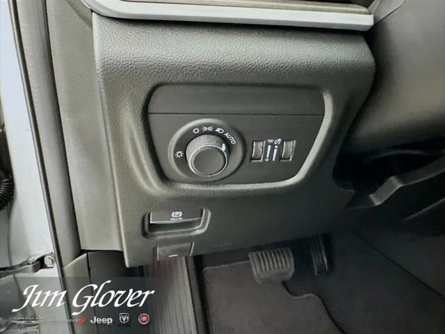 2026 Jeep Grand Cherokee L Altitude 4x4