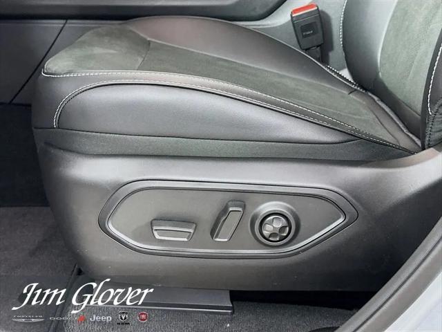 2026 Jeep Grand Cherokee L Altitude 4x4