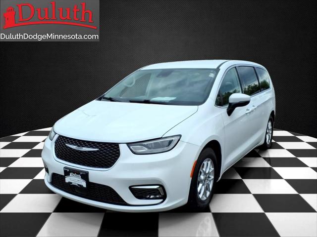 2023 Chrysler Pacifica Touring L for sale in Duluth, MN