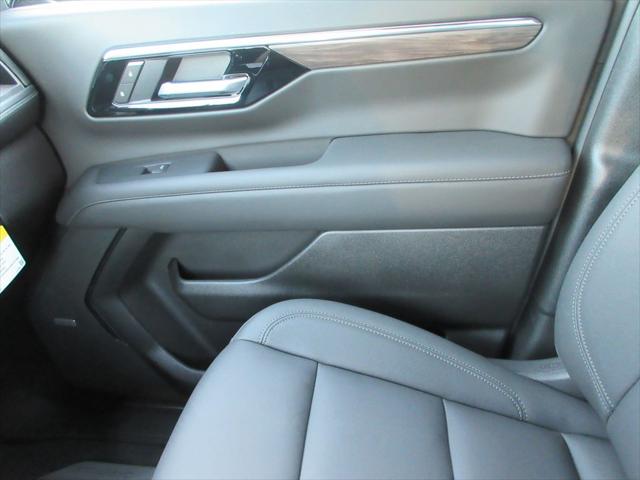 2026 Chevrolet Suburban LT, 4WD