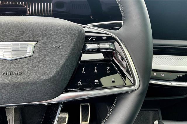 2025 Cadillac iQ Luxury 2 AWD