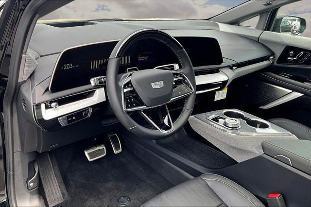 2025 Cadillac iQ Luxury 2 AWD