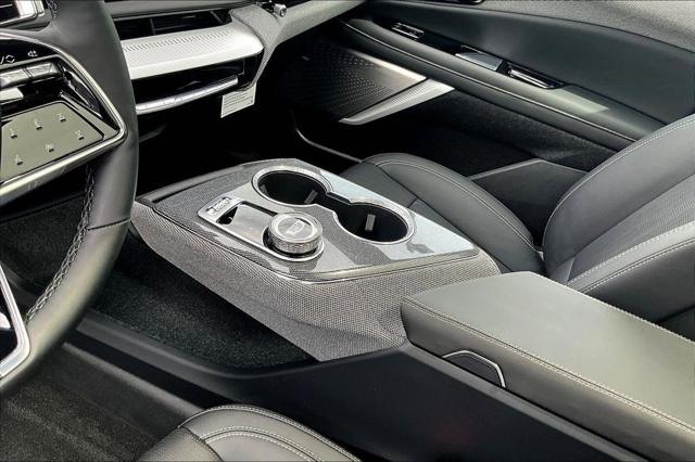 2025 Cadillac iQ Luxury 2 AWD
