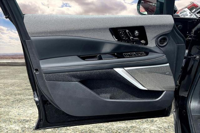 2025 Cadillac iQ Luxury 2 AWD