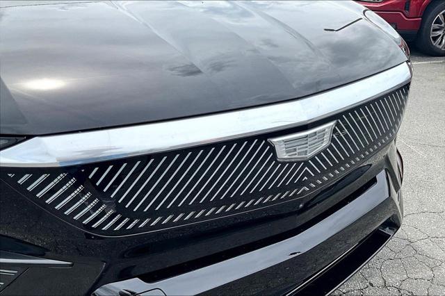 2025 Cadillac iQ Luxury 2 AWD