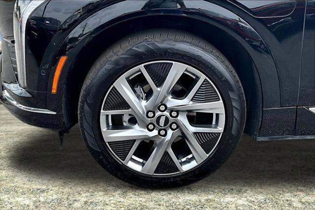 2025 Cadillac iQ Luxury 2 AWD