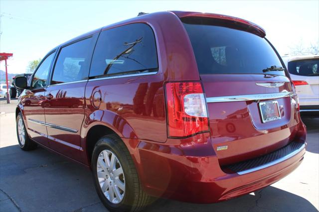 2014 Chrysler Town & Country Touring