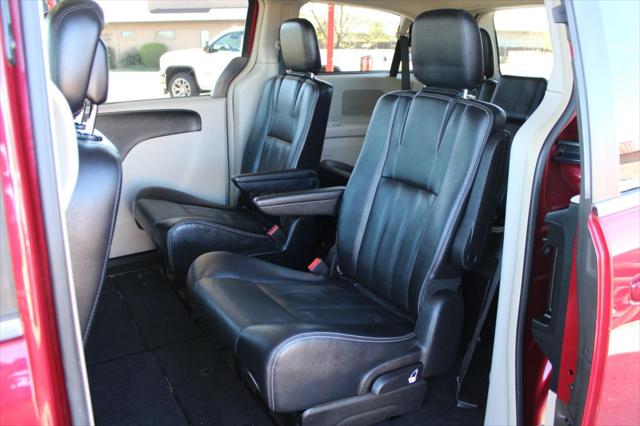 2014 Chrysler Town & Country Touring