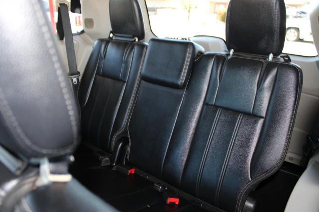 2014 Chrysler Town & Country Touring