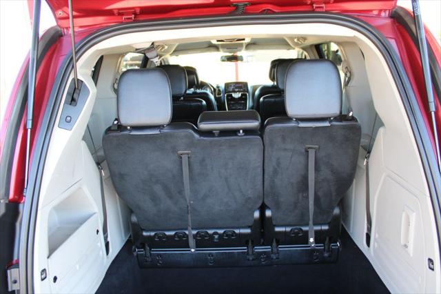 2014 Chrysler Town & Country Touring