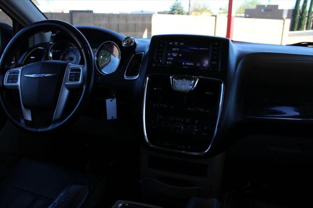 2014 Chrysler Town & Country Touring