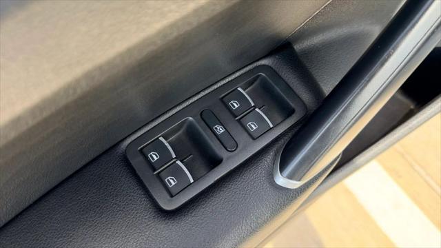 2022 Volkswagen Passat 2.0T R-Line
