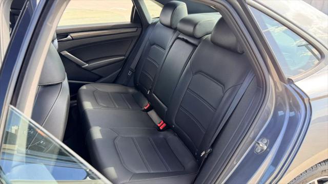 2022 Volkswagen Passat 2.0T R-Line