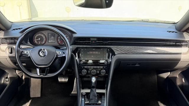 2022 Volkswagen Passat 2.0T R-Line