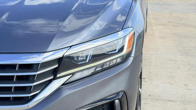 2022 Volkswagen Passat 2.0T R-Line