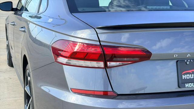 2022 Volkswagen Passat 2.0T R-Line