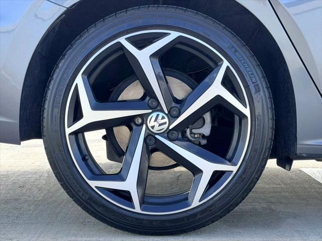 2022 Volkswagen Passat 2.0T R-Line