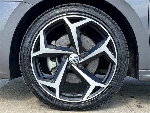 2022 Volkswagen Passat 2.0T R-Line