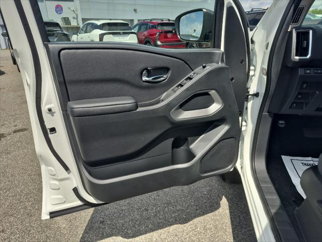 2026 Nissan Frontier Crew Cab SV 4x2