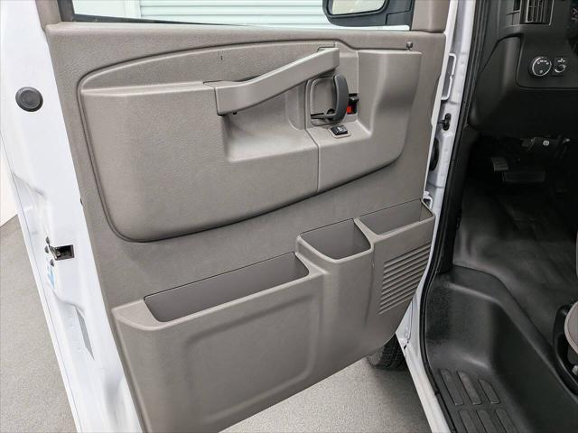 2023 GMC Savana Cargo RWD 2500 Extended Wheelbase Work Van