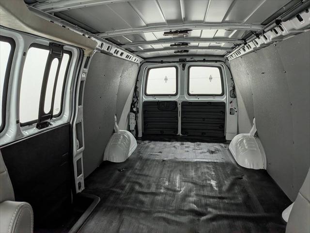 2023 GMC Savana Cargo RWD 2500 Extended Wheelbase Work Van