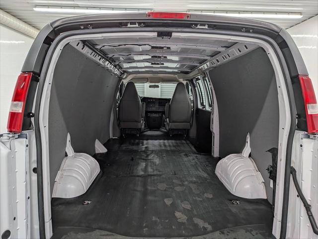 2023 GMC Savana Cargo RWD 2500 Extended Wheelbase Work Van