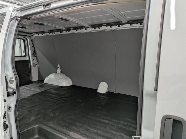 2023 GMC Savana Cargo RWD 2500 Extended Wheelbase Work Van