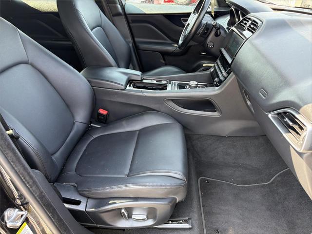 2019 Jaguar F-PACE 25t Premium