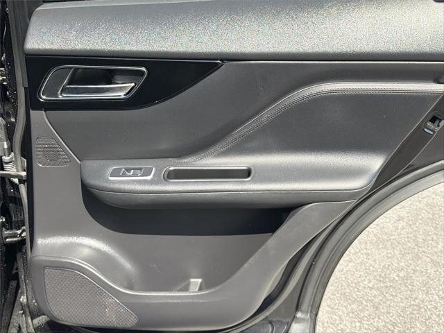 2019 Jaguar F-PACE 25t Premium