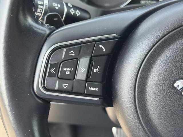 2019 Jaguar F-PACE 25t Premium