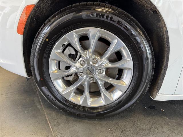 2022 Chrysler Pacifica Touring L AWD