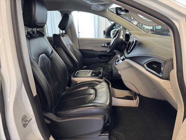 2022 Chrysler Pacifica Touring L AWD