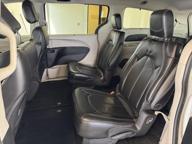 2022 Chrysler Pacifica Touring L AWD