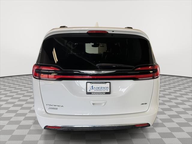 2022 Chrysler Pacifica Touring L AWD