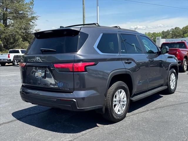 2025 Toyota Sequoia SR5