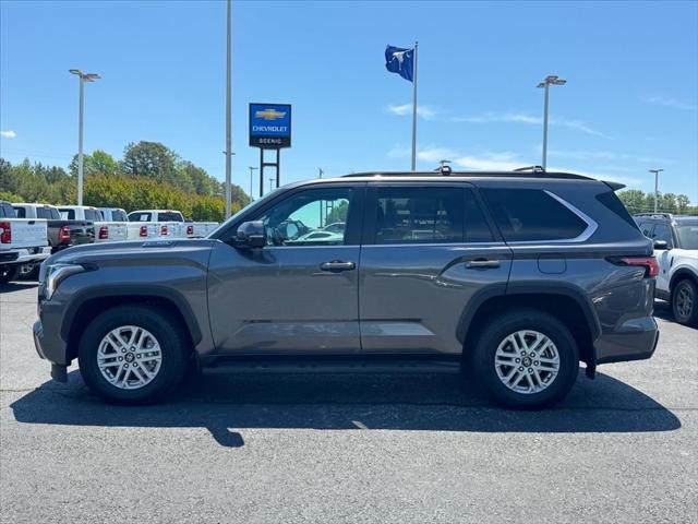 2025 Toyota Sequoia SR5
