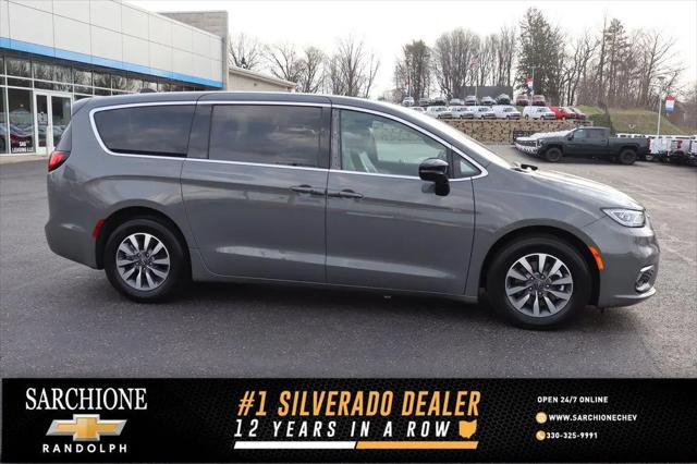 2025 Chrysler Pacifica Hybrid Select for sale in Randolph, OH