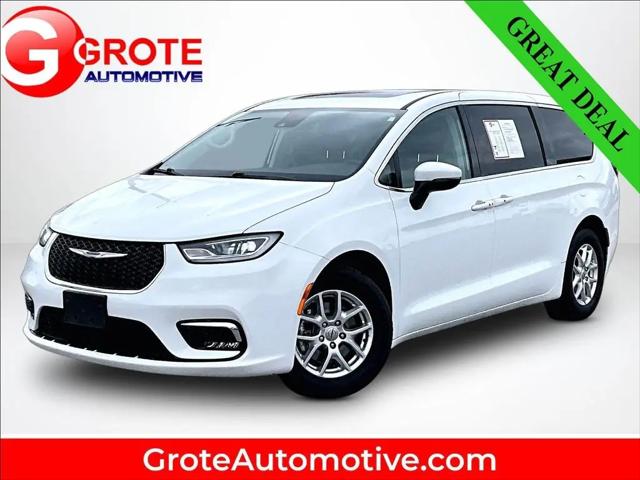 2023 Chrysler Pacifica Touring L for sale in Fort Wayne, IN