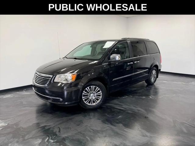 2014 Chrysler Town & Country Touring-L for sale in Jackson, MI