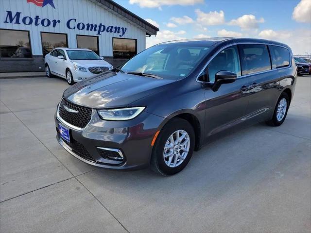 2023 Chrysler Pacifica Touring L for sale in CRESCO, IA