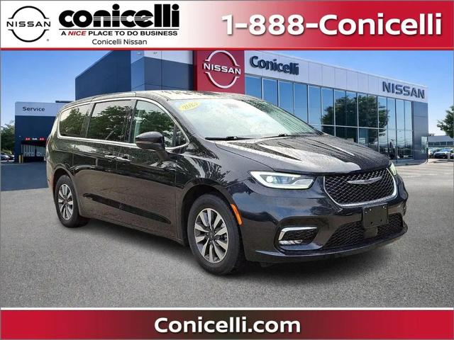 2023 Chrysler Pacifica Hybrid Touring L for sale in Conshohocken, PA
