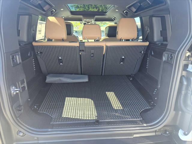 2026 Land Rover Defender P400 X-Dynamic SE