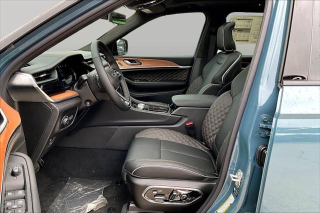 2026 Jeep Grand Cherokee Summit 4x4
