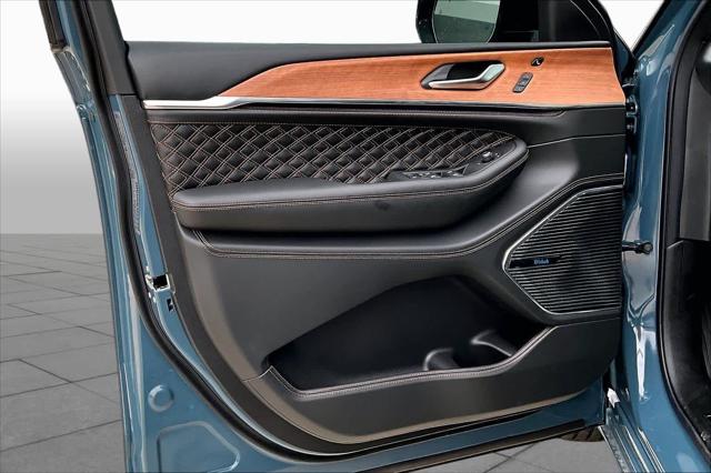 2026 Jeep Grand Cherokee Summit 4x4